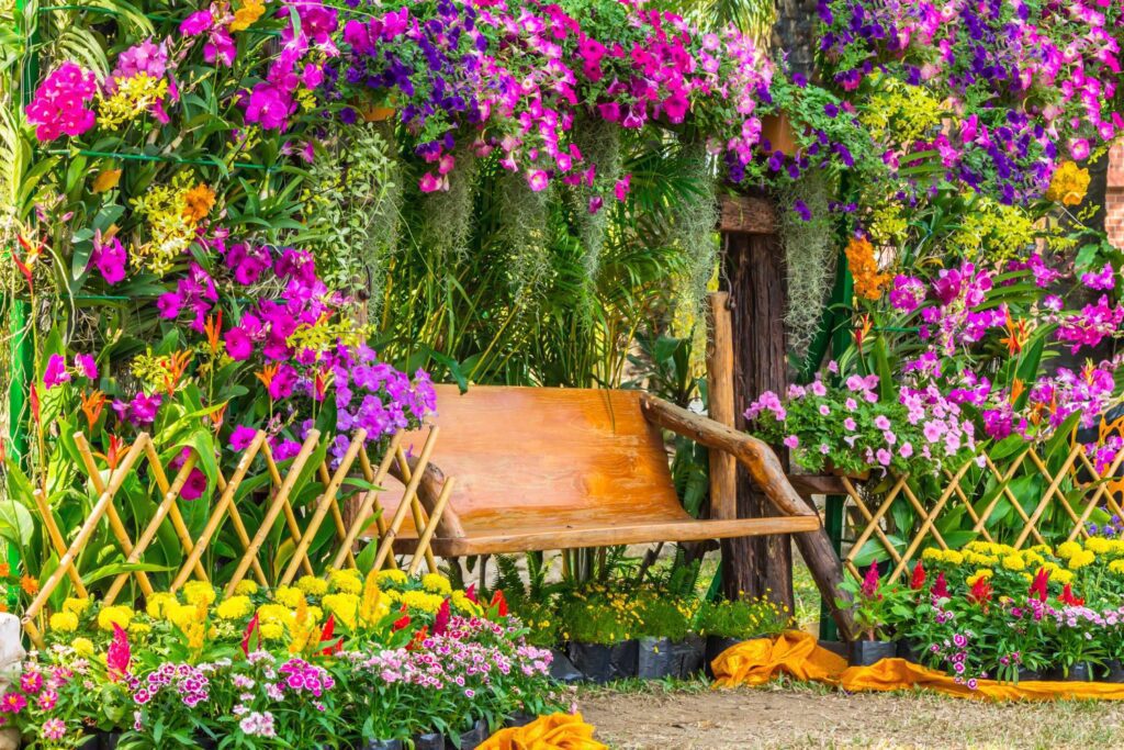 Wooden Balcony Plant for Fragrance: Gardenia